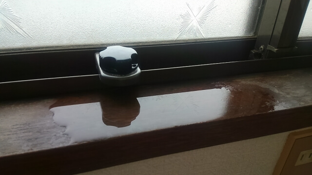 窓の雨漏り